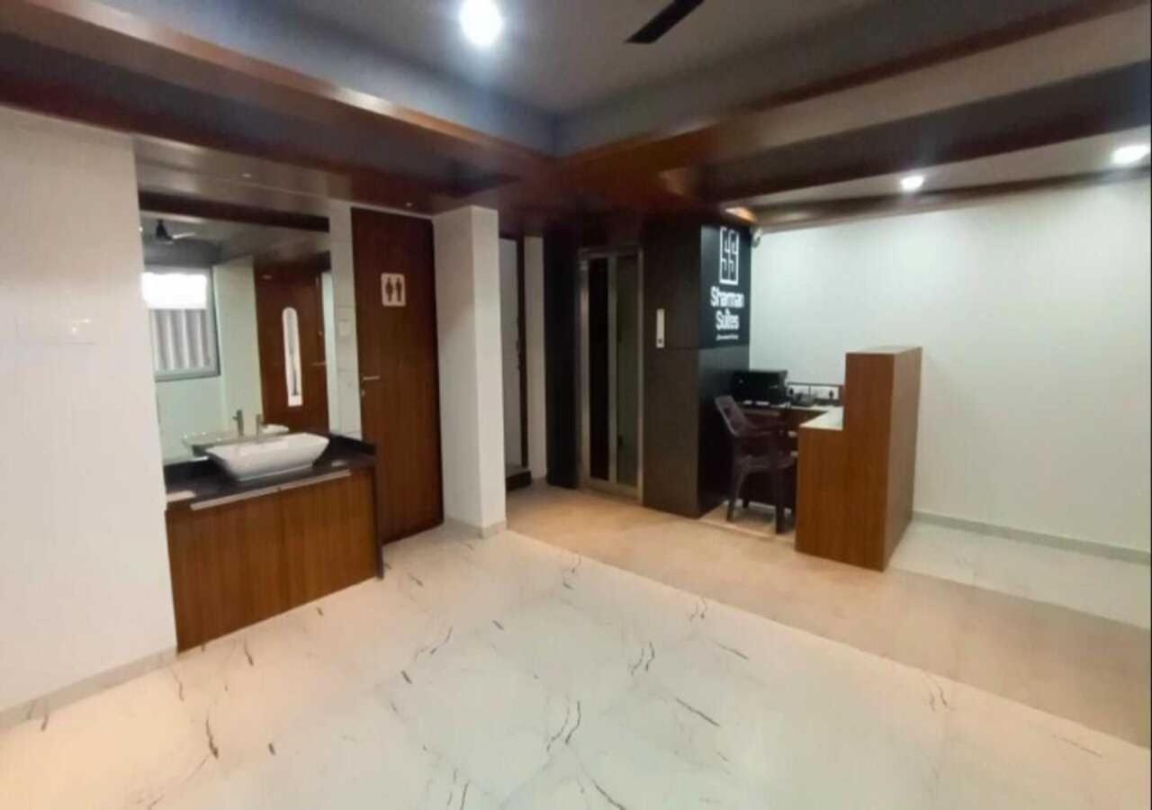 Sharman Suites Пюн Екстериор снимка