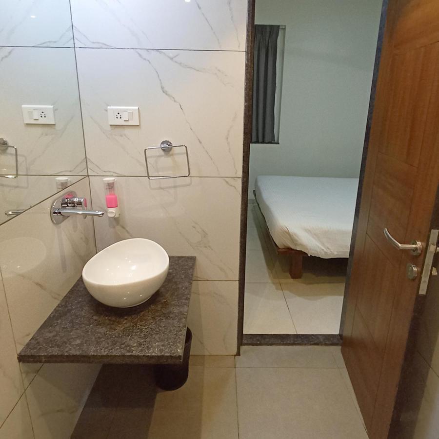 Sharman Suites Пюн Екстериор снимка